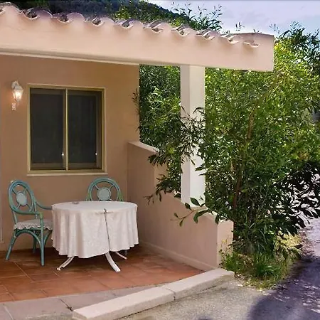 L'oleandro מלון 3*