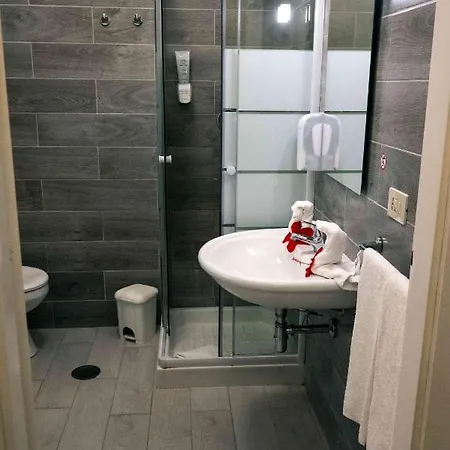 L'oleandro מלון 3*