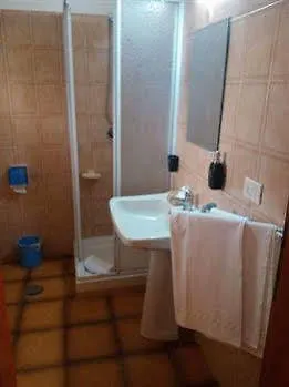 L'oleandro מלון 3*