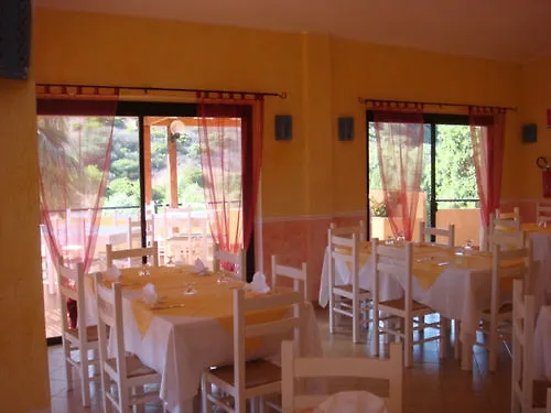 ホテル L'oleandro